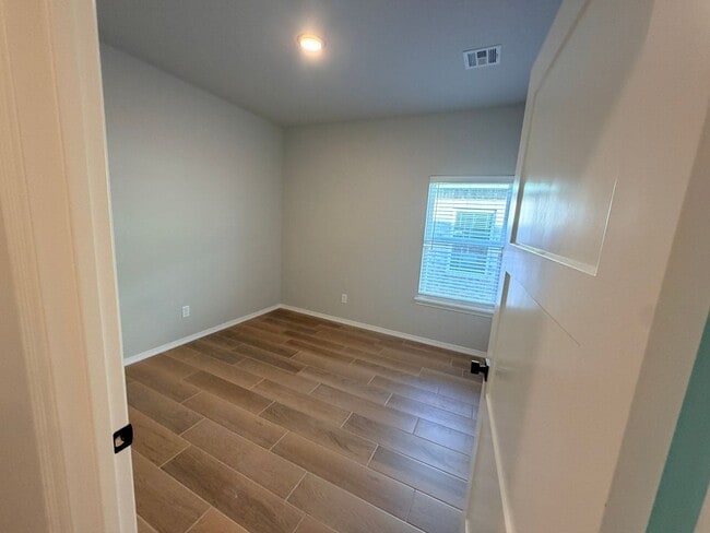 Building Photo - 3 West