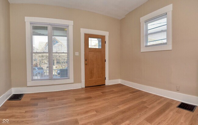 Building Photo - 1247 Wright St