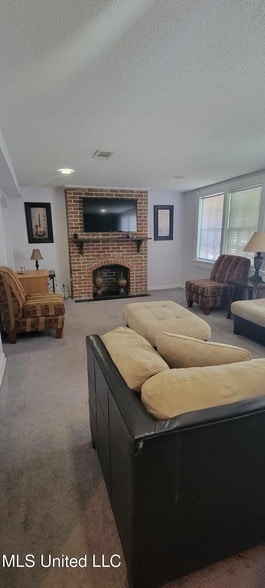 Building Photo - 133 Hopkins Blvd