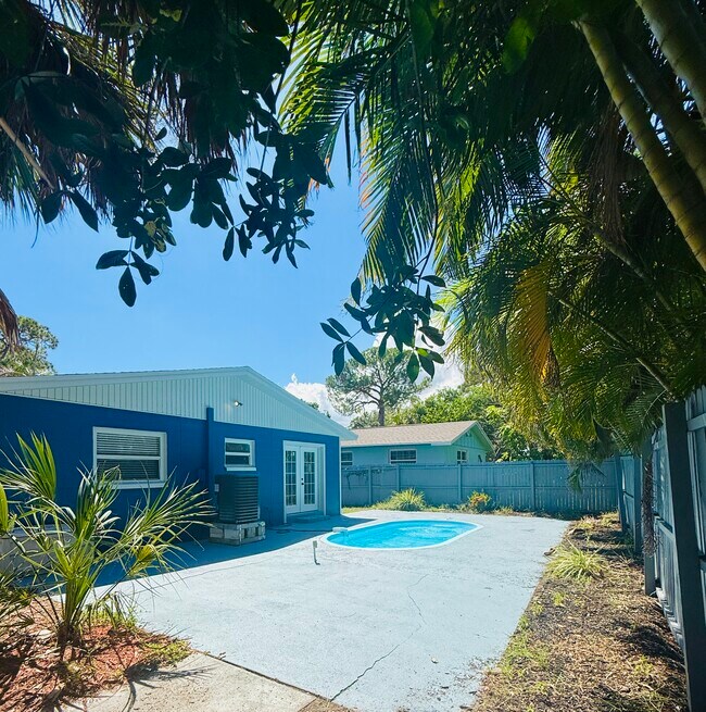 Building Photo - 1735 Michigan Ave NE