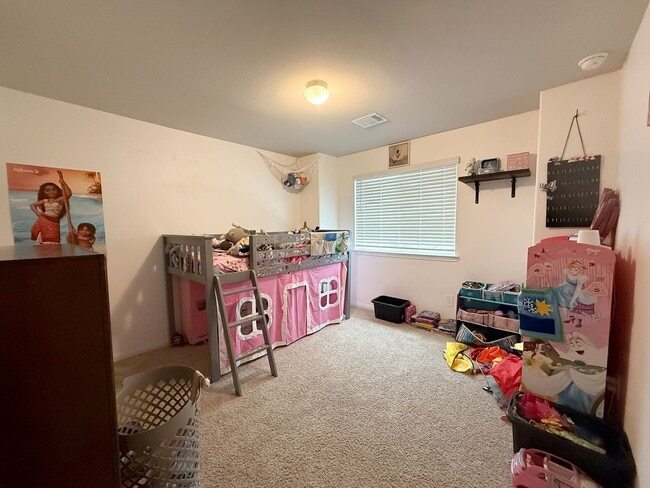 Building Photo - 4 Bed, 3.5 Bath Home in Bryan for March Move In!