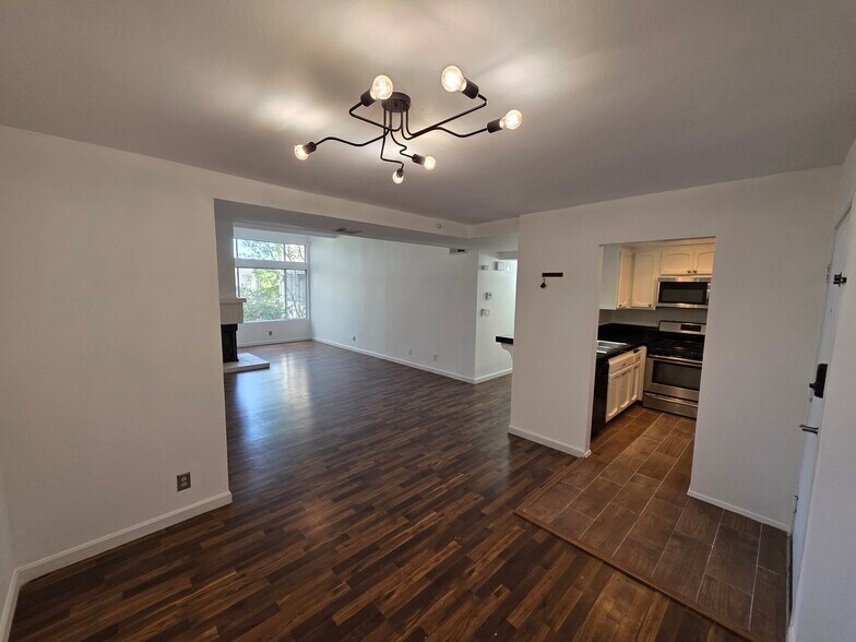 Building Photo - 7800 Topanga Canyon Blvd