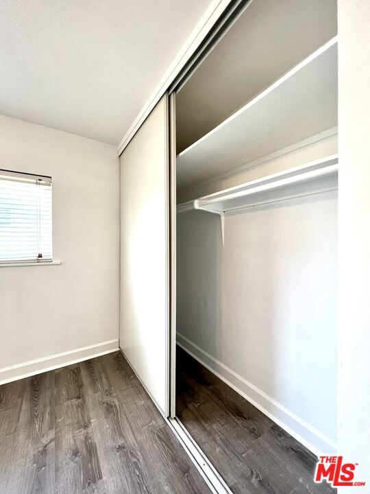 Building Photo - 1048 Elm Ave
