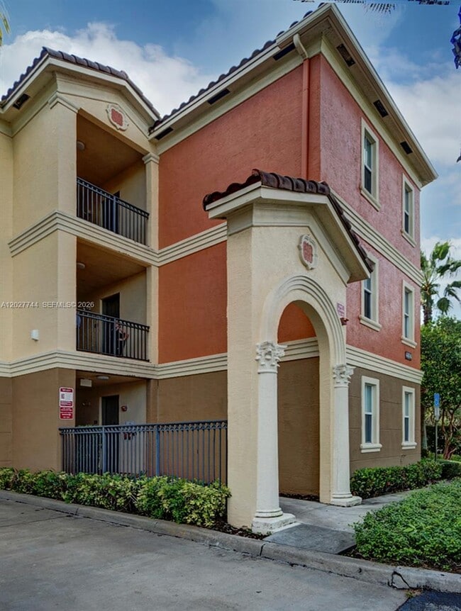 Building Photo - 4404 SW 160th Ave