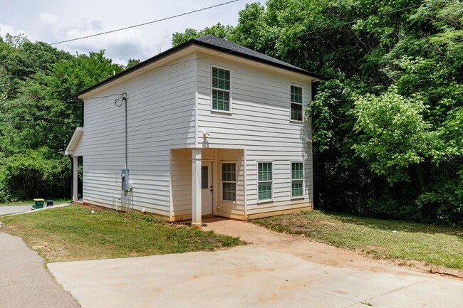Building Photo - 180 Trail Creek St
