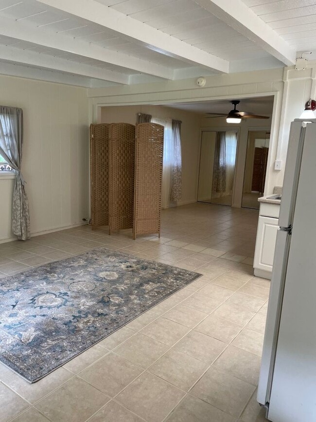 Building Photo - l3817g