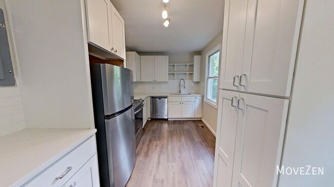 Building Photo - 332 Angier Ave