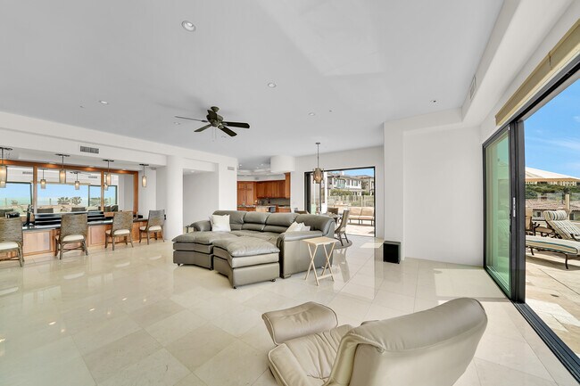 Building Photo - 30 Ritz Cove Dr