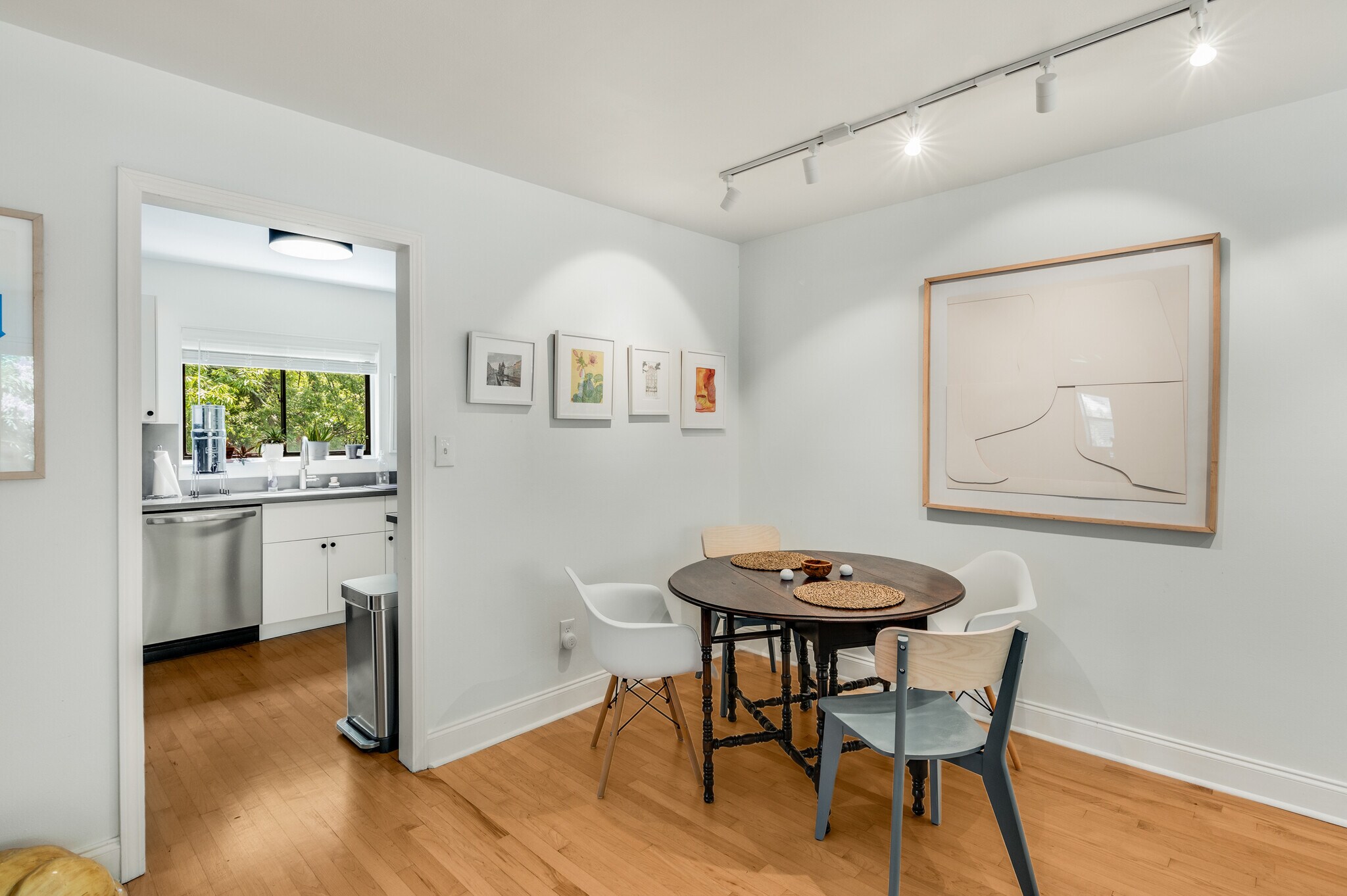 Building Photo - 96 Ardmore Pl NW