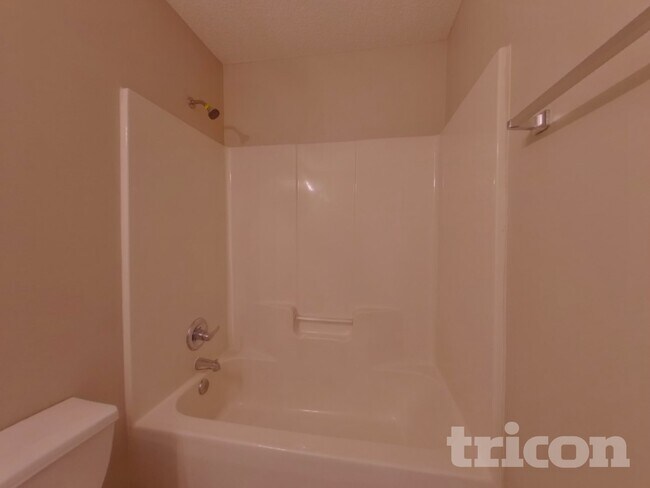 Building Photo - 3543 Arvin Dr