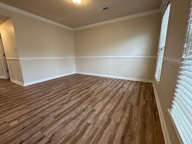 Building Photo - 328 Brookside Ct