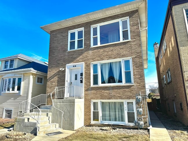 Primary Photo - 2327 N 75th Ave