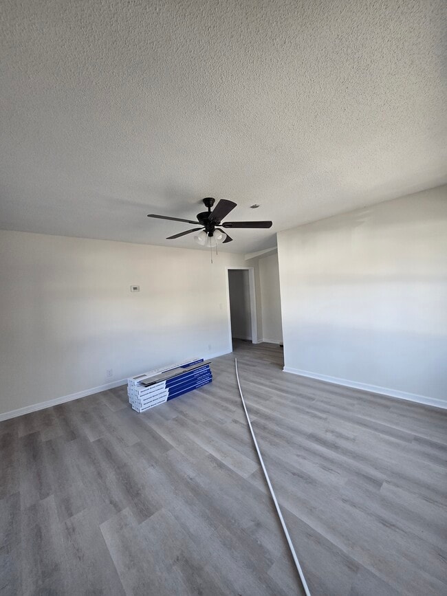 Building Photo - 503 N Orange St