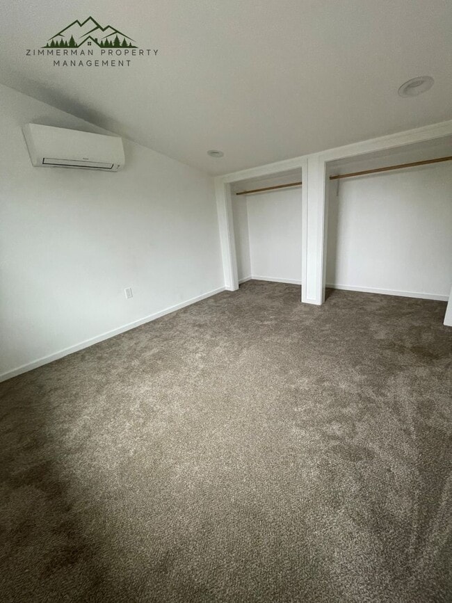 Building Photo - Brand New 1 Bed + Loft | Modern Finishes | In-Unit W/D