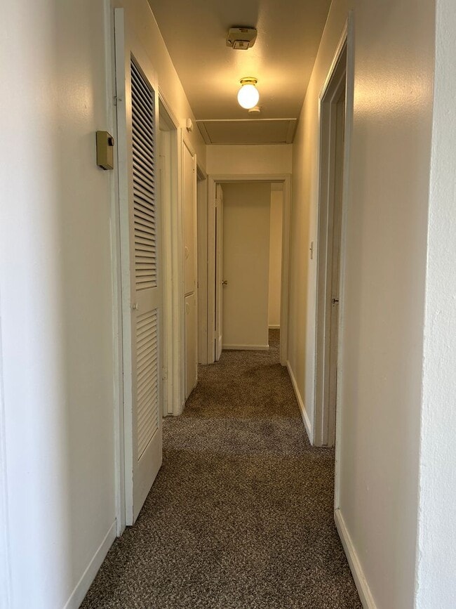 Building Photo - 3 Bedroom Apartment in Cheney