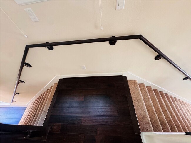 Building Photo - 10009 Spring Shadows Park Cir