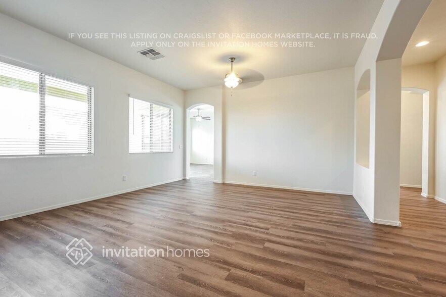 Building Photo - 16823 W Ocotillo St