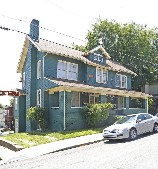 Primary Photo - 1300 Laurel Ave
