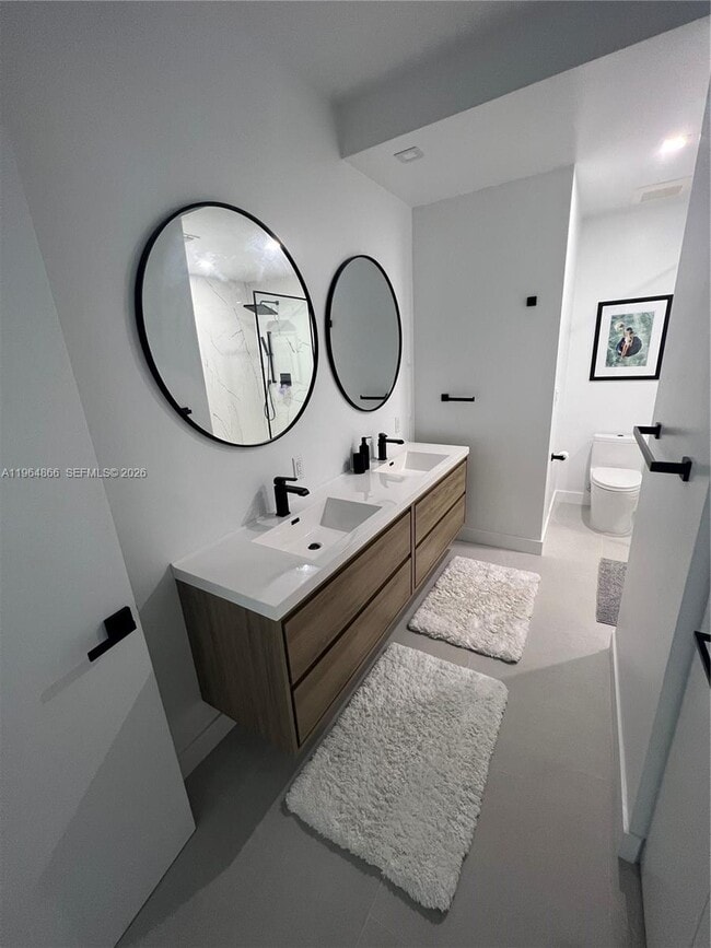 Building Photo - 780 NE 69th St