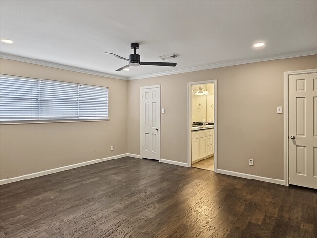 Building Photo - 139 Haversham Dr