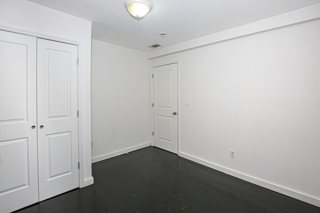 Building Photo - 1312 Putnam Ave