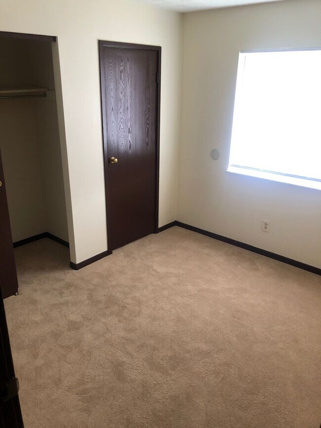 Building Photo - Updated 2 Bedroom Units with w/d hookup in Unit and Central Heat/AC