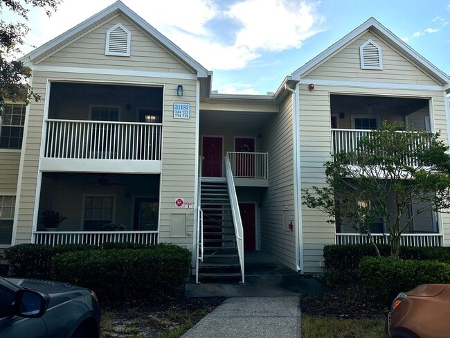 Building Photo - Gated Community! Close to the Beach and sh...
