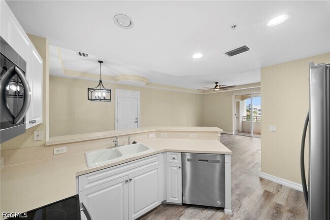 Building Photo - 3940 Pomodoro Cir
