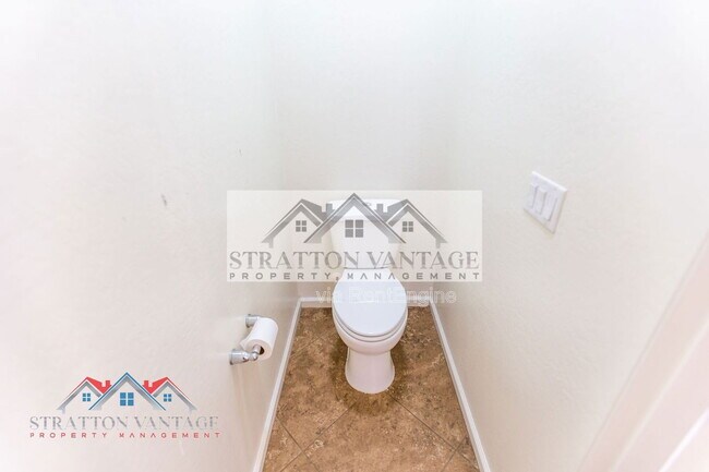 Building Photo - 7465 E Osage Ave