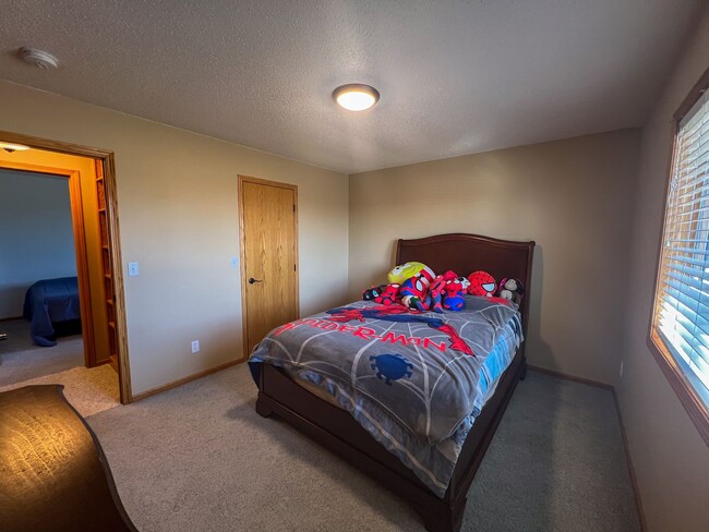 Building Photo - Single Family Home in Moorhead!