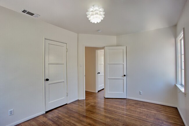 Building Photo - 3200 McCarthy Dr