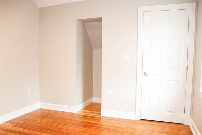 Building Photo - 133 Kendrick Ave