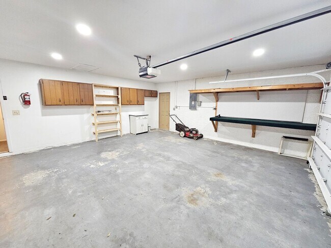 Building Photo - 3 Bedroom 2 Bath Home in Safety Harbor