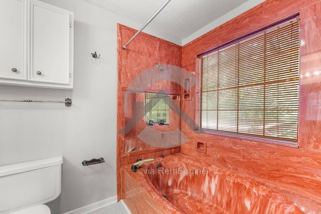 Building Photo - 16 Scarlet Maple Ct