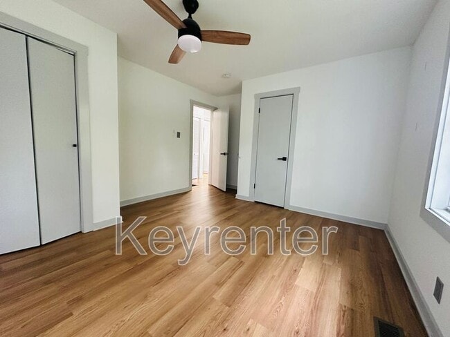 Building Photo - 800 Gertrude Ave