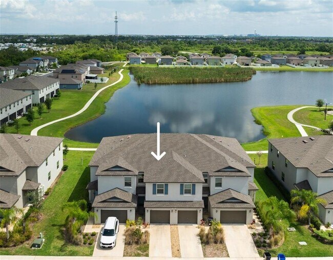 Building Photo - 736 Royal Empress Dr
