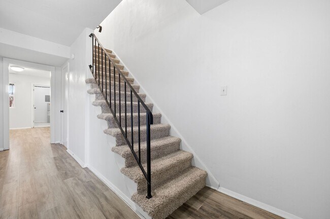 Building Photo - OPEN HOUSE SATURDAY THE 20TH 1PM-3PM! Three-bedroom, two-and-a-half bathrooms in Pembroke Meadows!