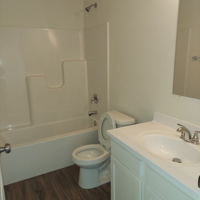 Building Photo - 821 S Muldrow St