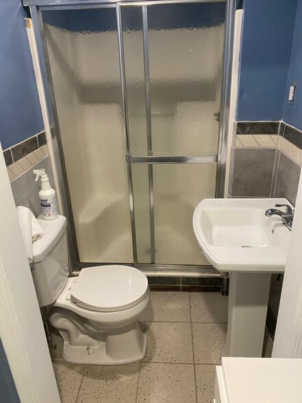 Building Photo - 4953 Haygood Rd