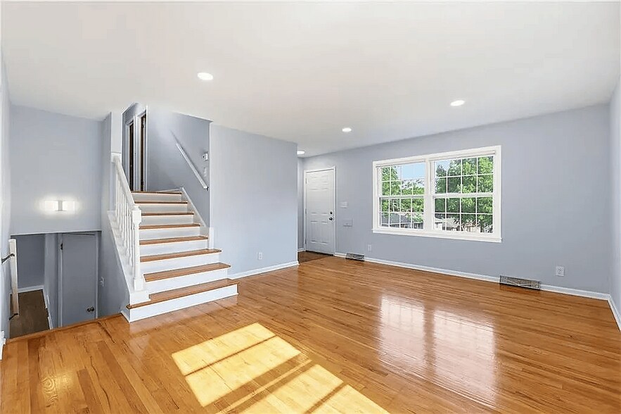 Building Photo - 10729 McGee St