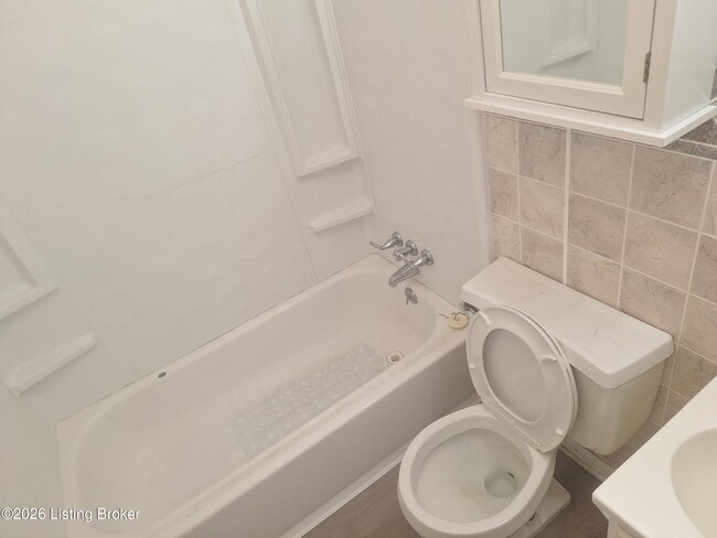 Building Photo - 9217 Alexander Ave