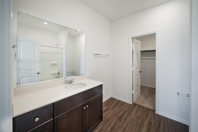 Building Photo - 117 Prairie Dog Town Dr