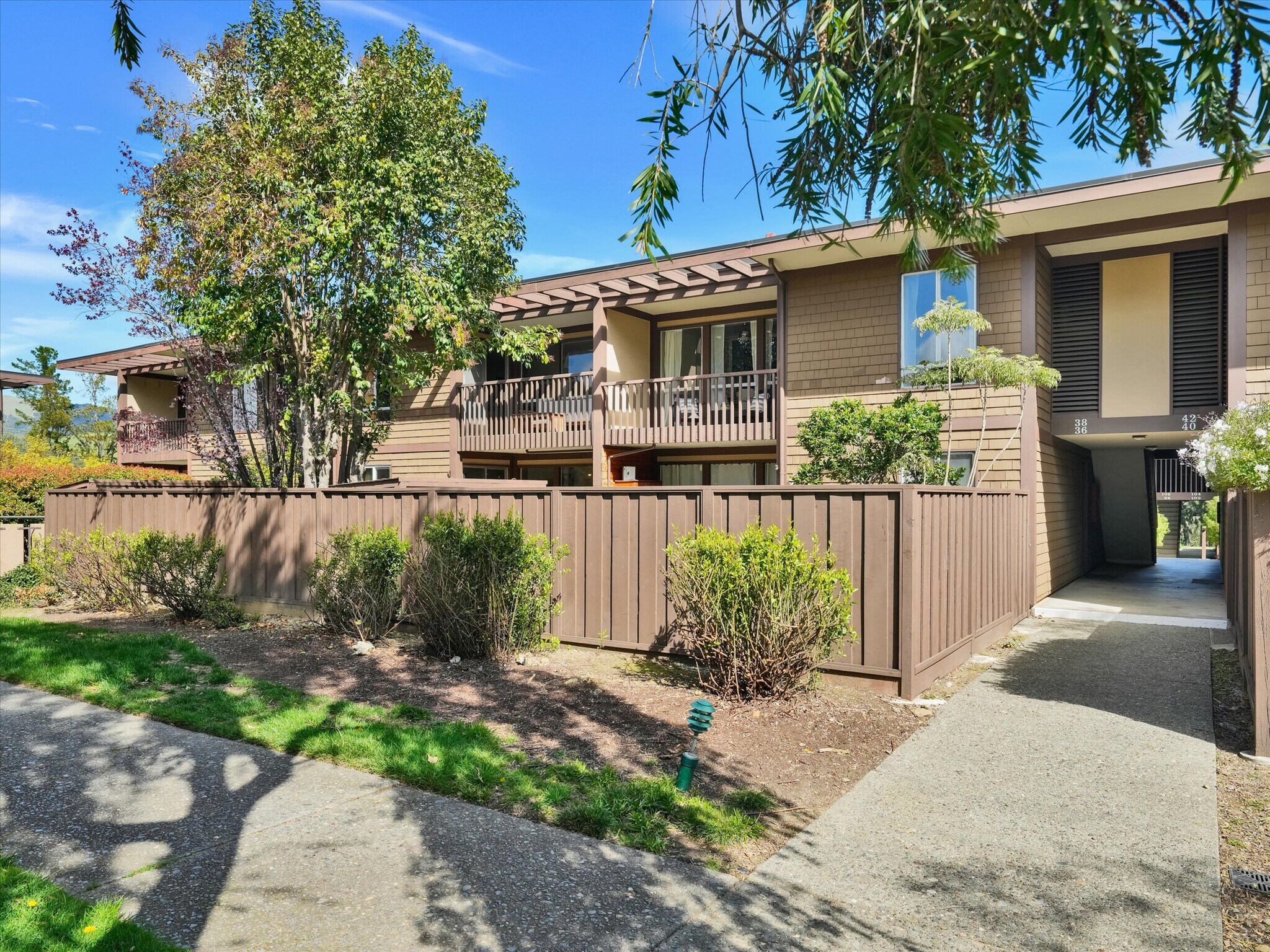 Surrounding Area - 38 Surrey Ln