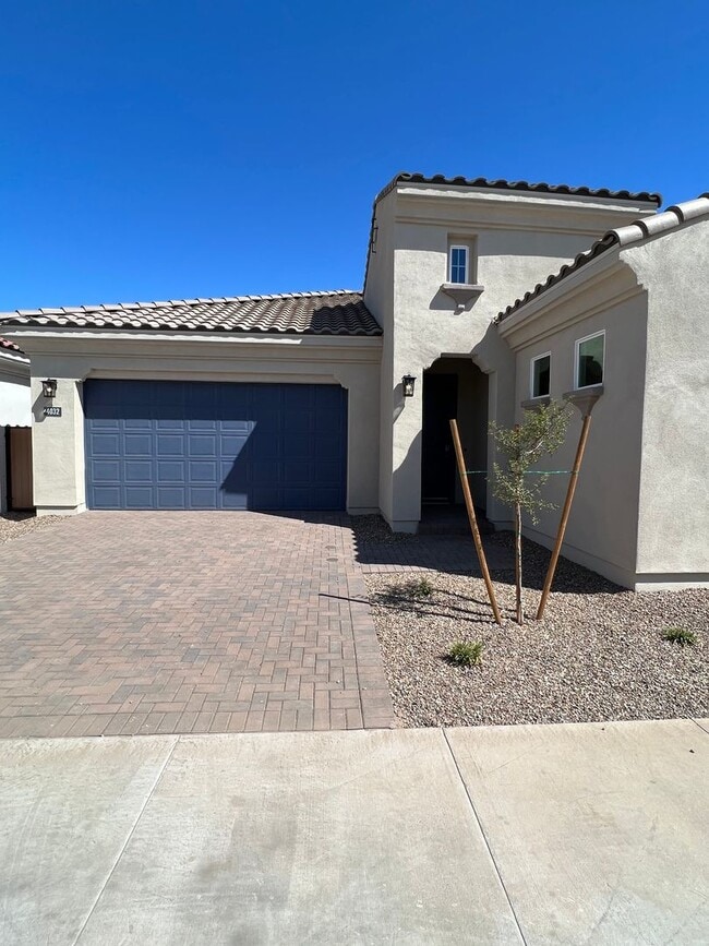 Building Photo - Executive Single-Story 4-Bedroom Rental with $50K+ Upgrades & Indoor-Outdoor Living in Chandler, AZ