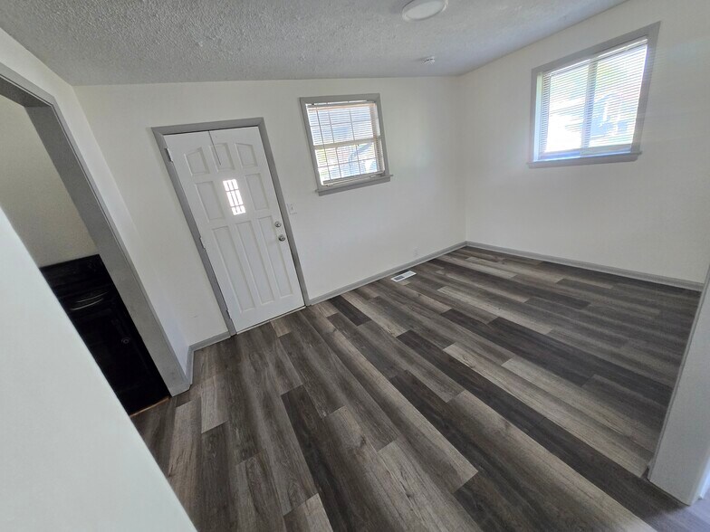 Building Photo - 78 Rathbun Cir