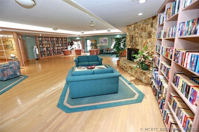 Building Photo - 3559 Cocoplum Cir