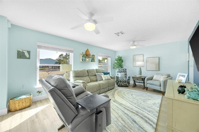 Building Photo - 1015 Spindle Palm Way