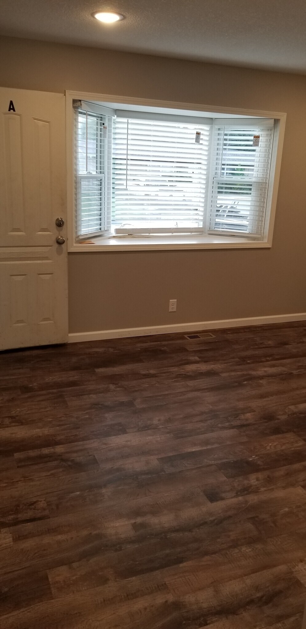 Building Photo - 1208 Beverly St