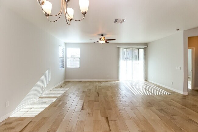 Building Photo - 12205 W Hide Trail