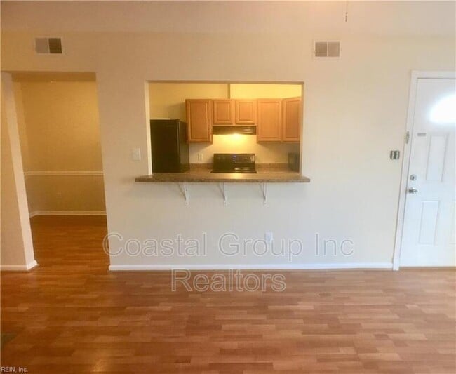 Building Photo - 715 Wolftrap Ln